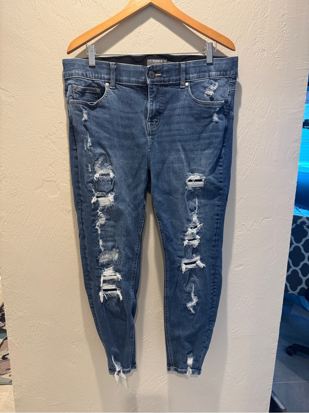 torrid Distressed Blue Stretch Jeggings